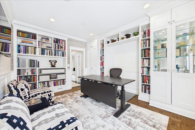 485 Oakwood Avenue D-2, Lake Forest, IL 60045