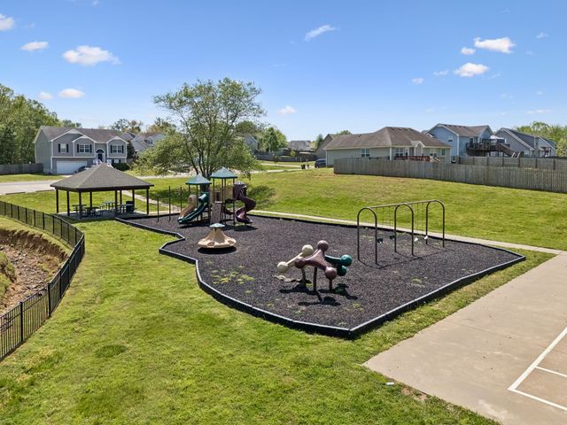 1481 Mutual Dr, Clarksville, TN 37042