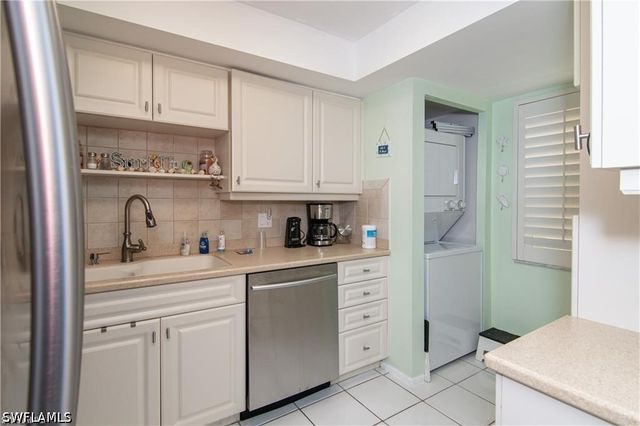 1400 Pompei LN S-21, Naples, FL 34103