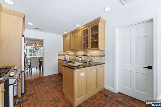 55 Somerset Drive, Woodcliff Lake, NJ 07677