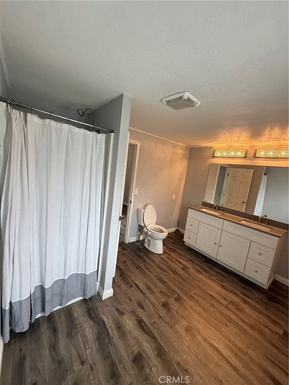 Image 10 of property listing at 10244 Wrangler, Corona, CA 92883