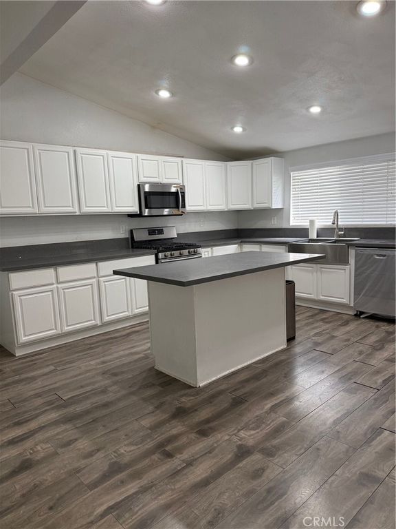 Image 3 of property listing at 10244 Wrangler, Corona, CA 92883