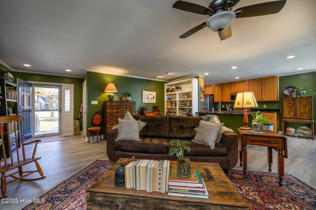 318 Magellan Drive, New Bern, NC 28560