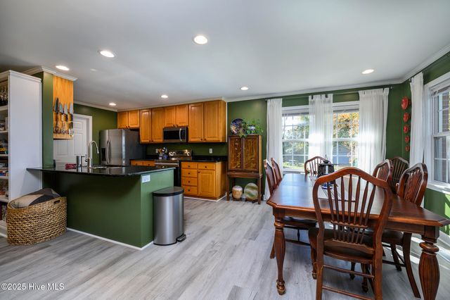 318 Magellan Drive, New Bern, NC 28560