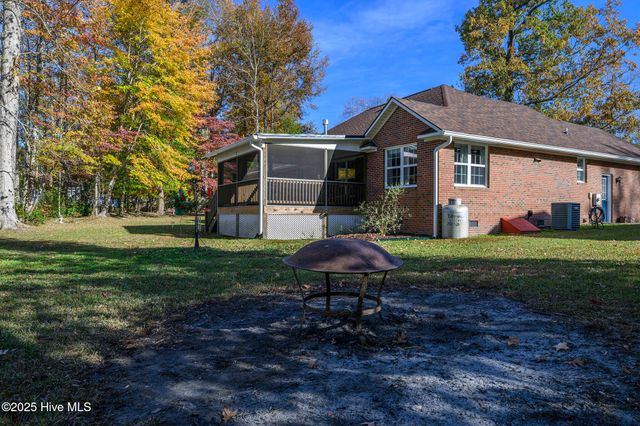 318 Magellan Drive, New Bern, NC 28560