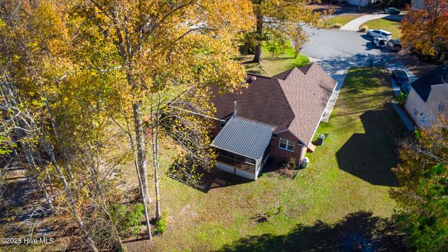 318 Magellan Drive, New Bern, NC 28560