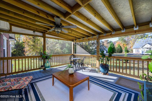 318 Magellan Drive, New Bern, NC 28560