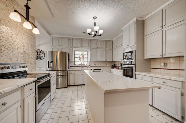 17 Ozark Drive, Greenbrier, AR 72039