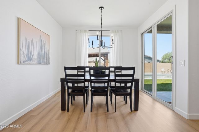 628 W WHITE SANDS Drive, San Tan Valley, AZ 85140