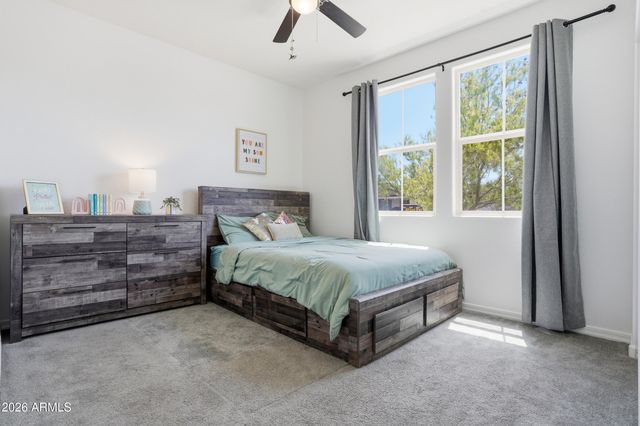 628 W WHITE SANDS Drive, San Tan Valley, AZ 85140