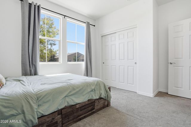 628 W WHITE SANDS Drive, San Tan Valley, AZ 85140