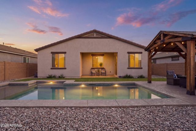 628 W WHITE SANDS Drive, San Tan Valley, AZ 85140