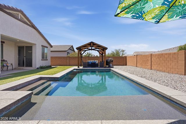 628 W WHITE SANDS Drive, San Tan Valley, AZ 85140
