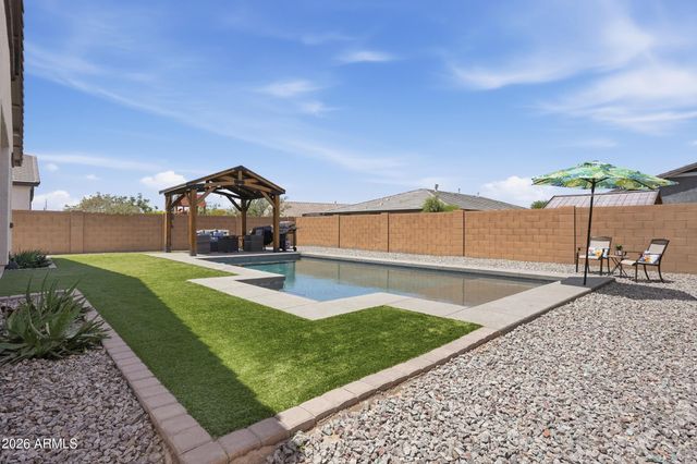 628 W WHITE SANDS Drive, San Tan Valley, AZ 85140