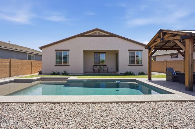 628 W WHITE SANDS Drive, San Tan Valley, AZ 85140