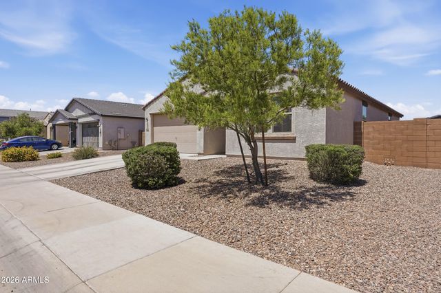 628 W WHITE SANDS Drive, San Tan Valley, AZ 85140