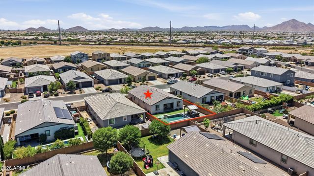 628 W WHITE SANDS Drive, San Tan Valley, AZ 85140