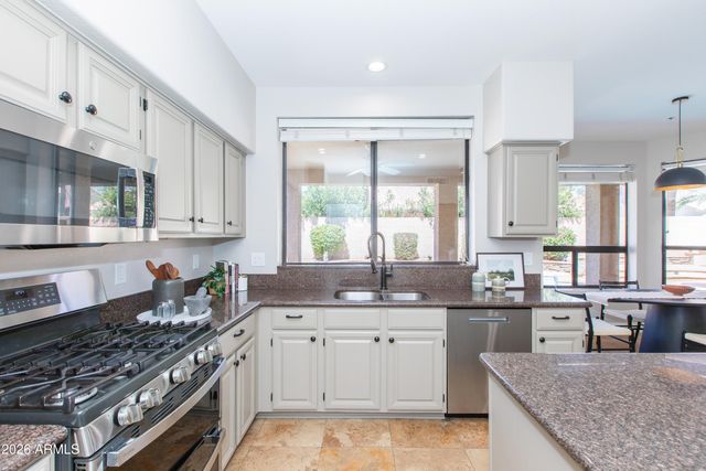 9048 E BLANCHE Drive, Scottsdale, AZ 85260