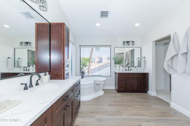 9048 E BLANCHE Drive, Scottsdale, AZ 85260