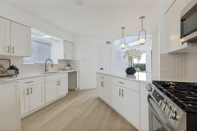 4721 Fallon Place, Dallas, TX 75227