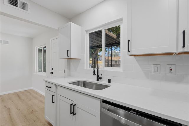 6026 Aspen Avenue NE, Albuquerque, NM 87110
