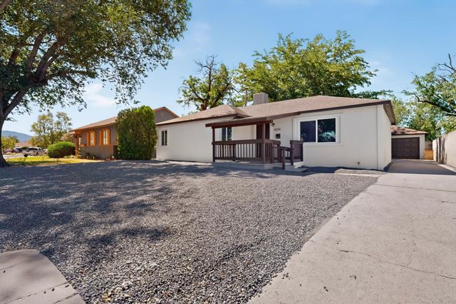 6026 Aspen Avenue NE, Albuquerque, NM 87110