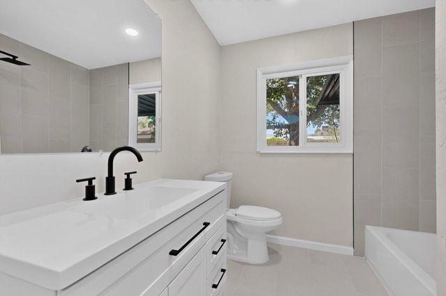 6026 Aspen Avenue NE, Albuquerque, NM 87110