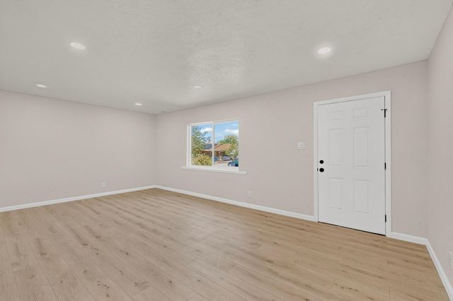 6026 Aspen Avenue NE, Albuquerque, NM 87110