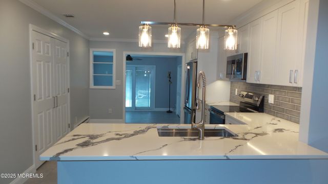 138 Wein Market C, Freehold, NJ 07728