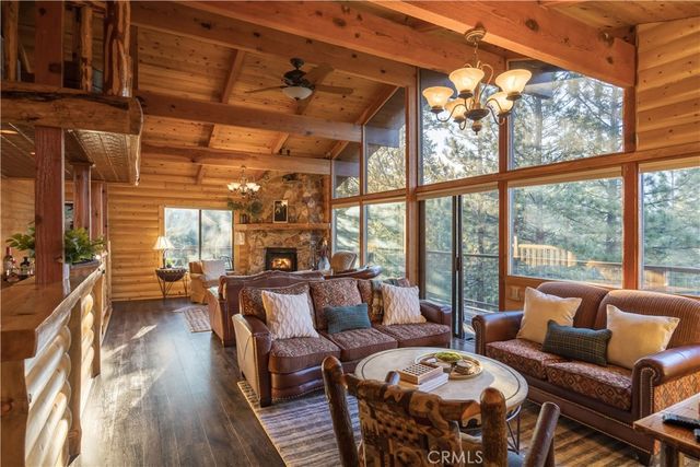 752 Cove Drive, Big Bear Lake, CA 92315