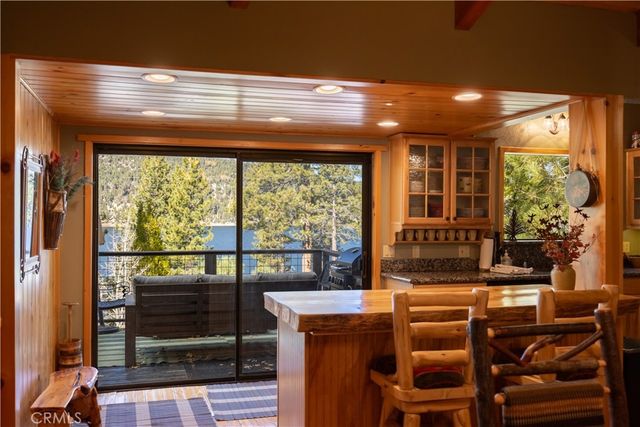 752 Cove Drive, Big Bear Lake, CA 92315