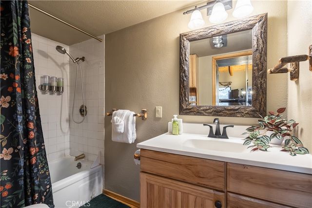 752 Cove Drive, Big Bear Lake, CA 92315