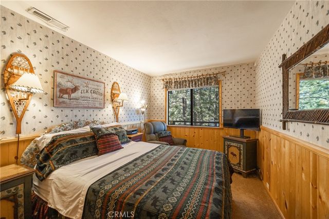 752 Cove Drive, Big Bear Lake, CA 92315