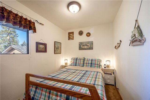 752 Cove Drive, Big Bear Lake, CA 92315