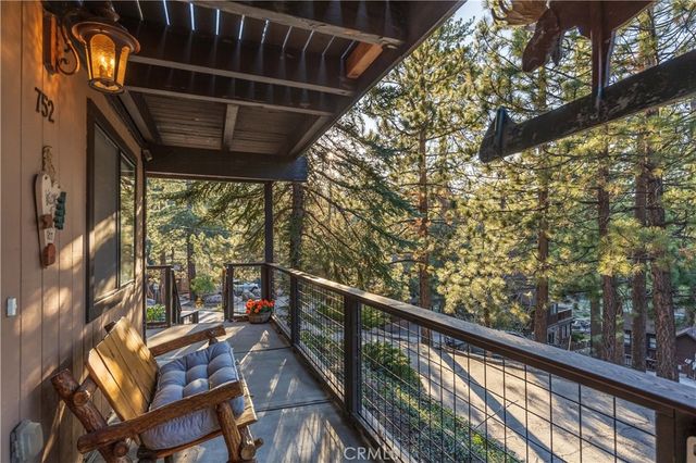752 Cove Drive, Big Bear Lake, CA 92315