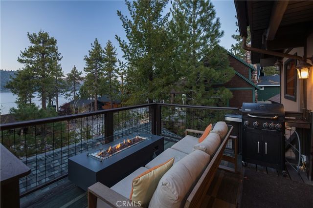 752 Cove Drive, Big Bear Lake, CA 92315