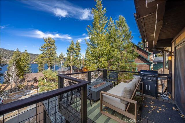 752 Cove Drive, Big Bear Lake, CA 92315