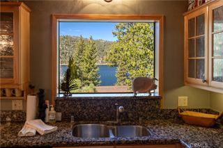 752 Cove Drive, Big Bear Lake, CA 92315