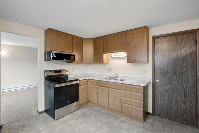 625 Cross Street, Poynette, WI 53955