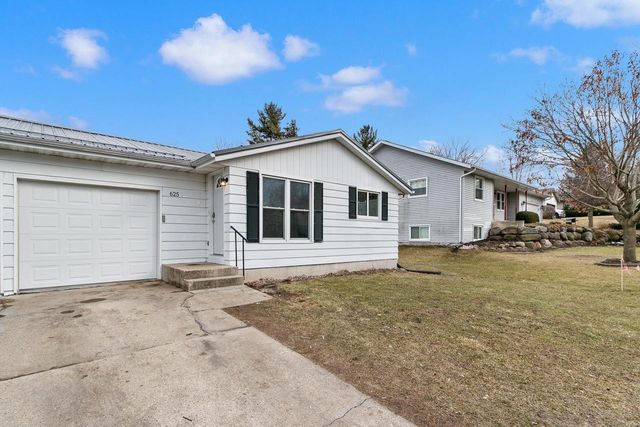 625 Cross Street, Poynette, WI 53955