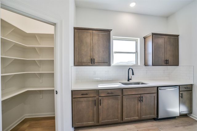 12735 Dina Springs Lane, Magnolia, TX 77354