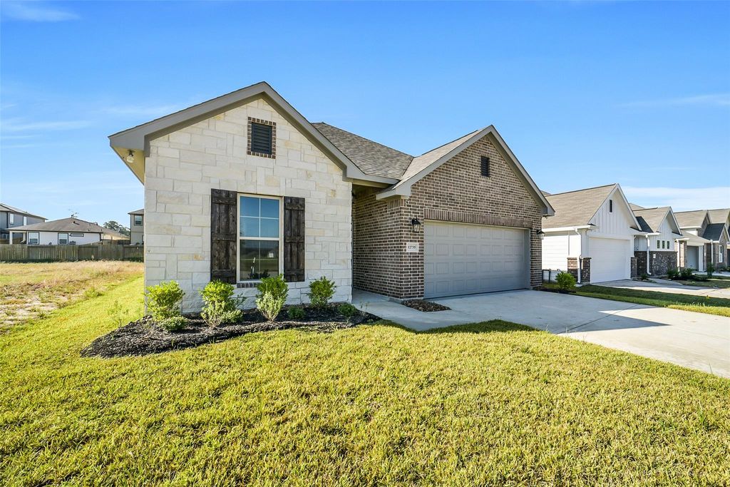 12735 Dina Springs Lane, Magnolia, TX 77354