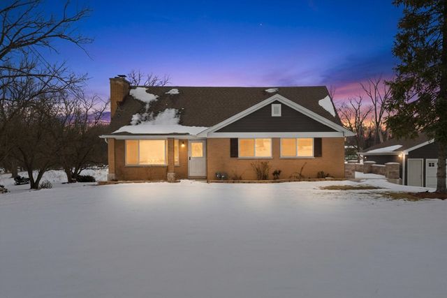 21122 S Hillside Road, Frankfort, IL 60423