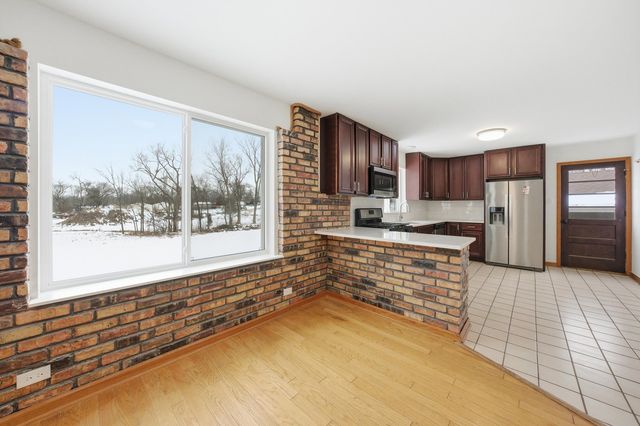 21122 S Hillside Road, Frankfort, IL 60423