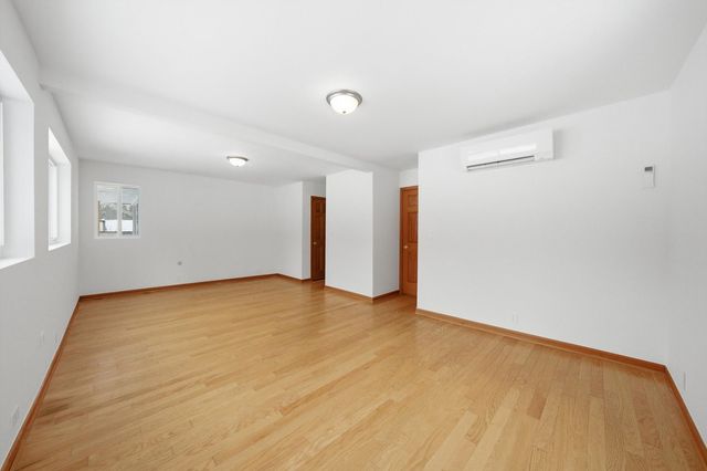 21122 S Hillside Road, Frankfort, IL 60423