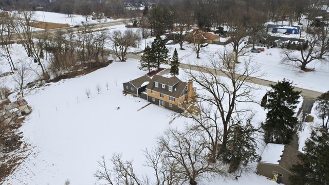 21122 S Hillside Road, Frankfort, IL 60423