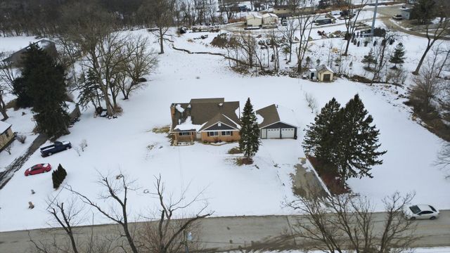 21122 S Hillside Road, Frankfort, IL 60423