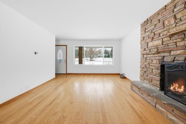 21122 S Hillside Road, Frankfort, IL 60423