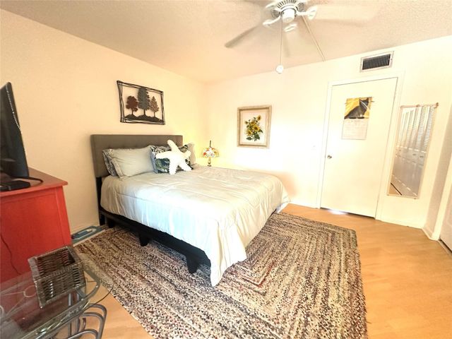 2004 Harwood C 2004, Deerfield Beach, FL 33442