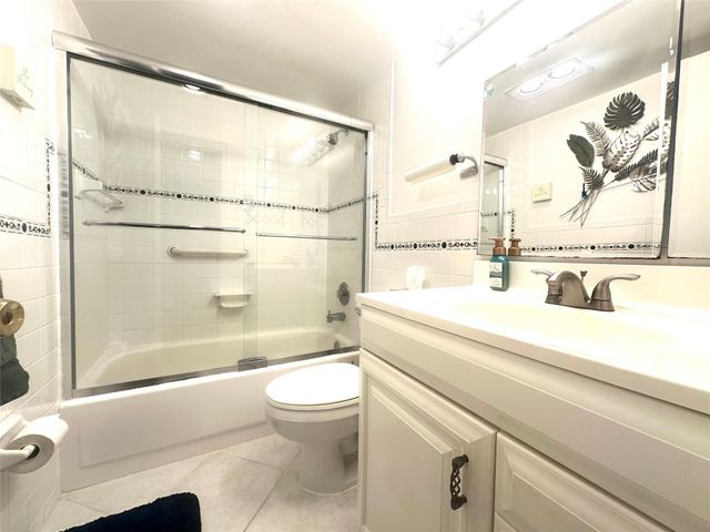 2004 Harwood C 2004, Deerfield Beach, FL 33442